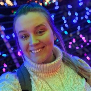 Meet your Posher, Alexis